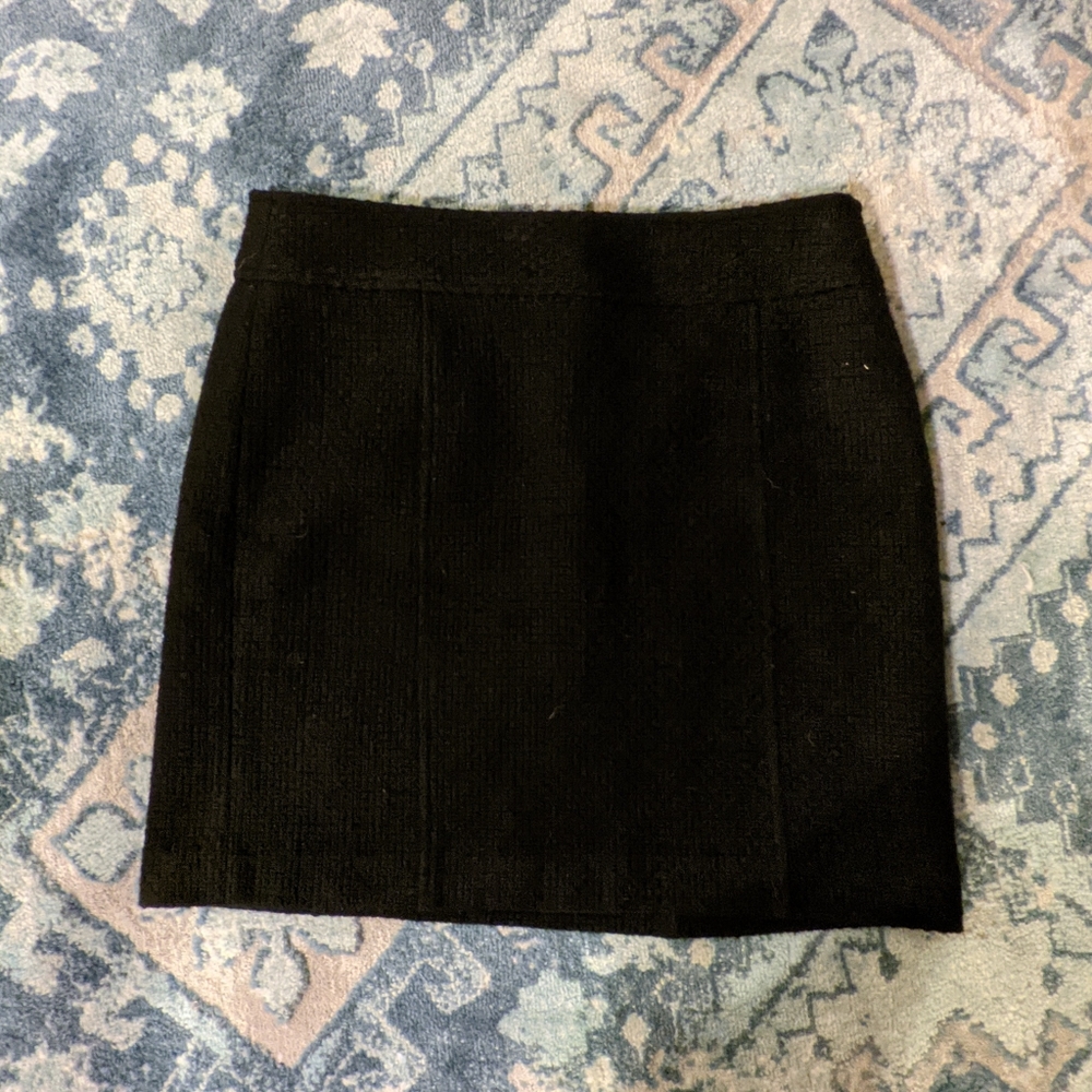 Black midi skirt